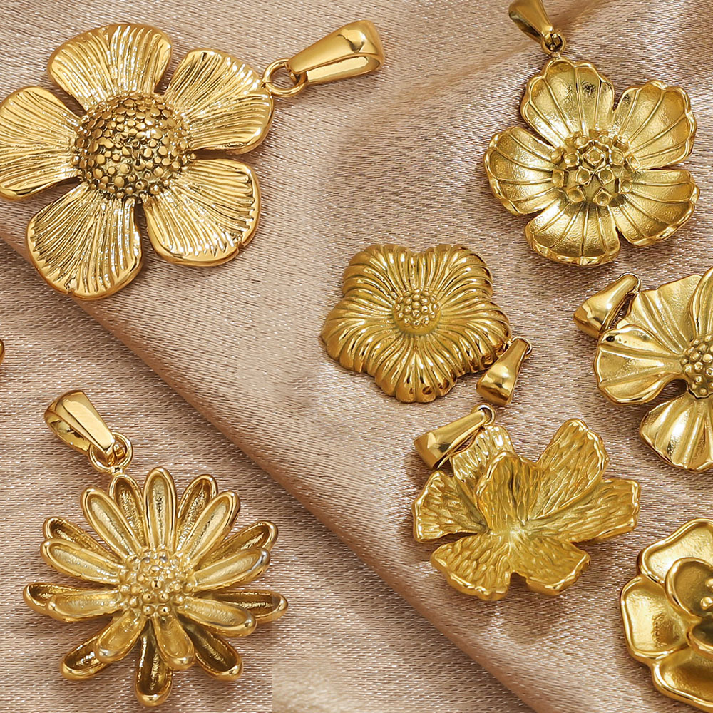 2 個ロットステンレス鋼チャームペンダント自由奔放に生きる花 - Embellishment Crafts のレビューと価格