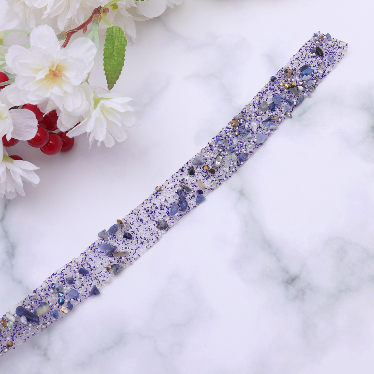 1メートルの紫色のラインストーン装飾トリム。ドレス、サッシュ - Embellishment Crafts のレビューと価格