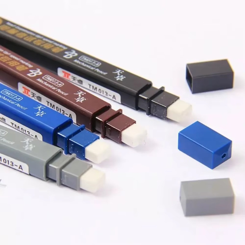 2Bのシャープペンシルセット。ペンシル1本と替え芯6本が含ま - Staedtler Pencil Lumocolor のレビューと価格
