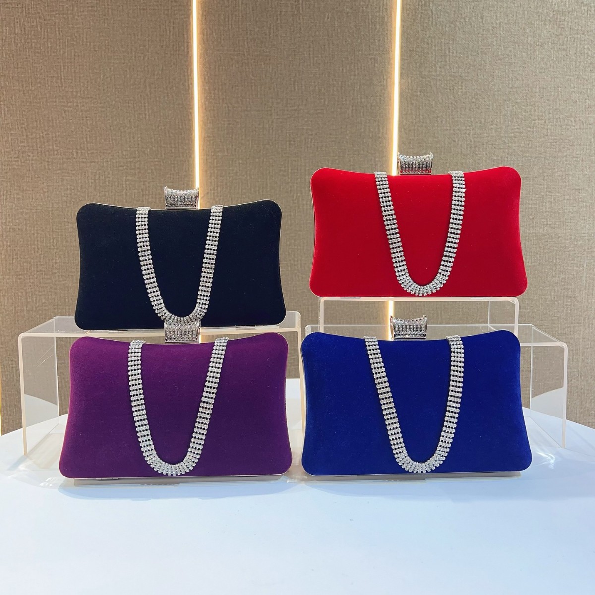 2025 ベルベットバンケットバッグ女性のダイヤモンドイブニ - Tassel Fringe Trim のレビューと価格