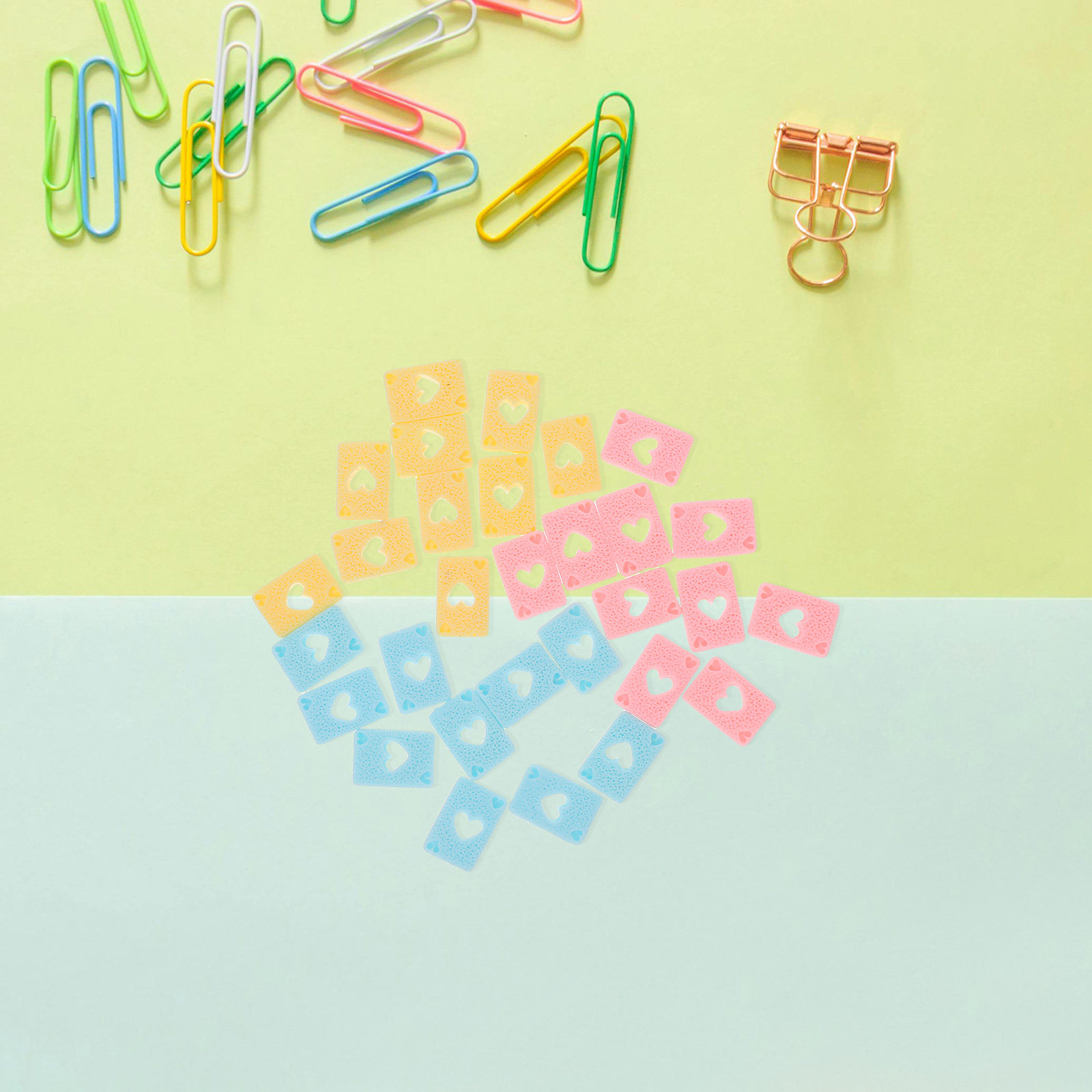 30個入り レジン製ポーカーチャーム キャンディカラー DI - Embellishments For Scrapbooking のレビューと価格